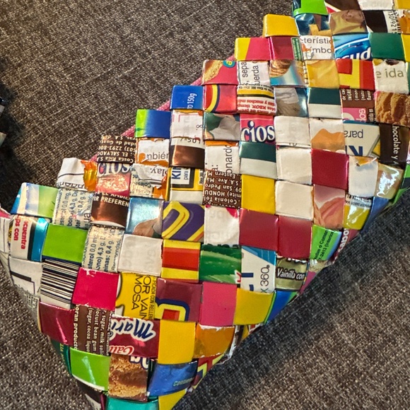 Woven Recycled Bubble Gum Candy Wrapper Multicolored  Purse - Picture 2 of 5